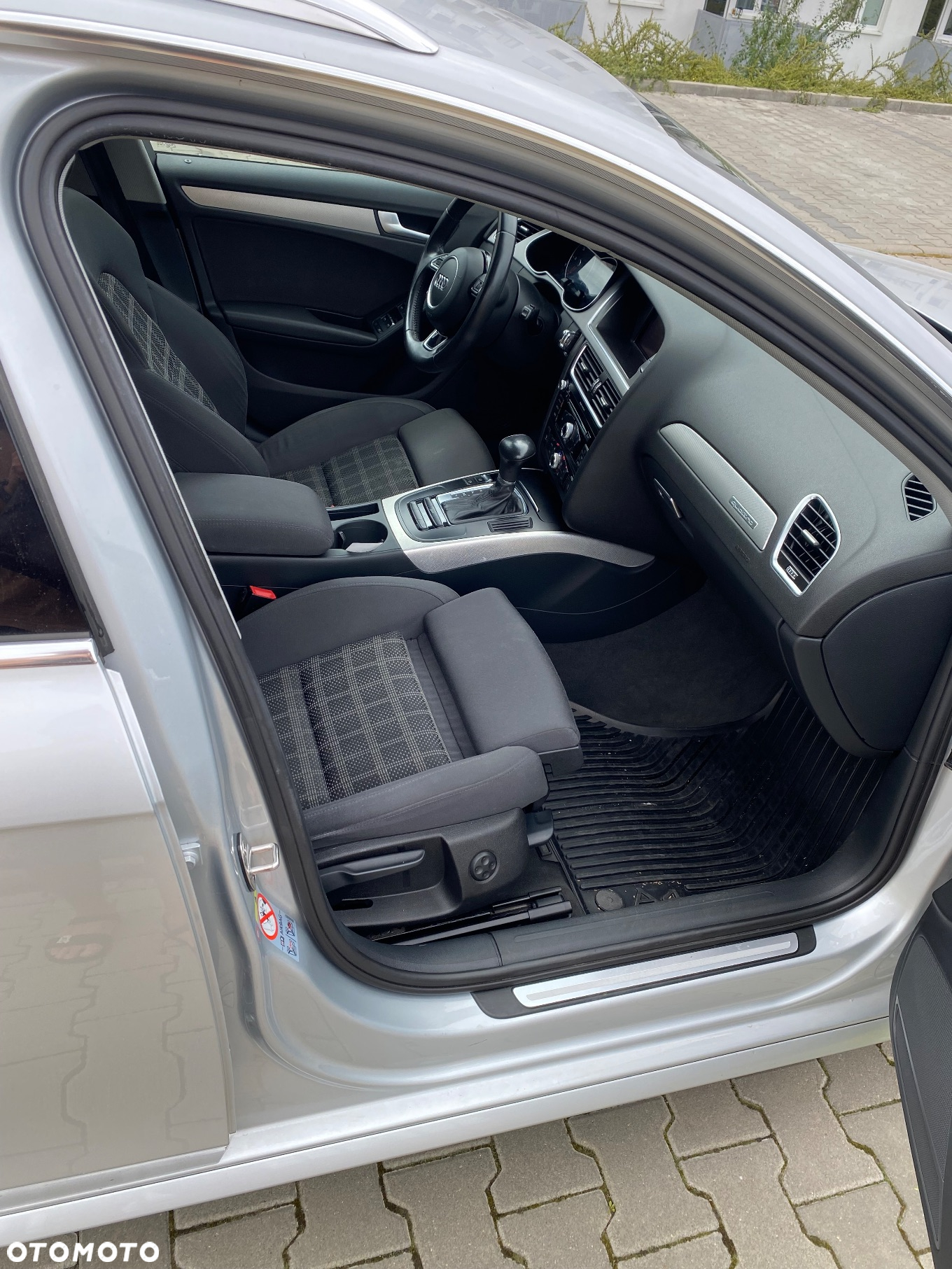 Audi A4 Avant 2.0 TDI DPF quattro S tronic Ambiente - 14