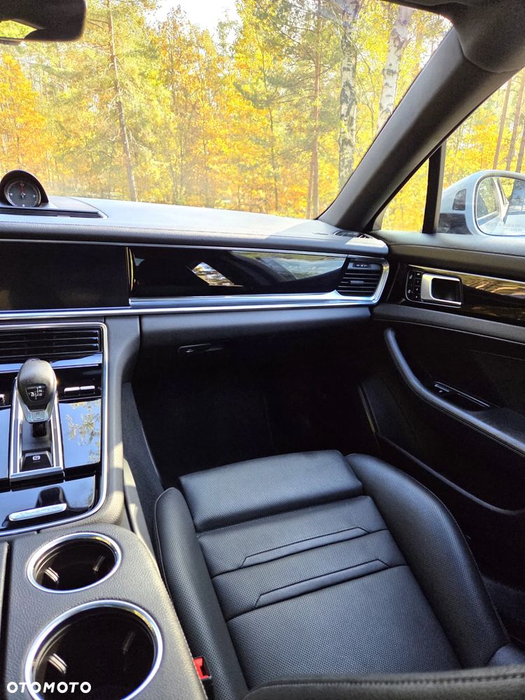 Porsche Panamera Standard - 16