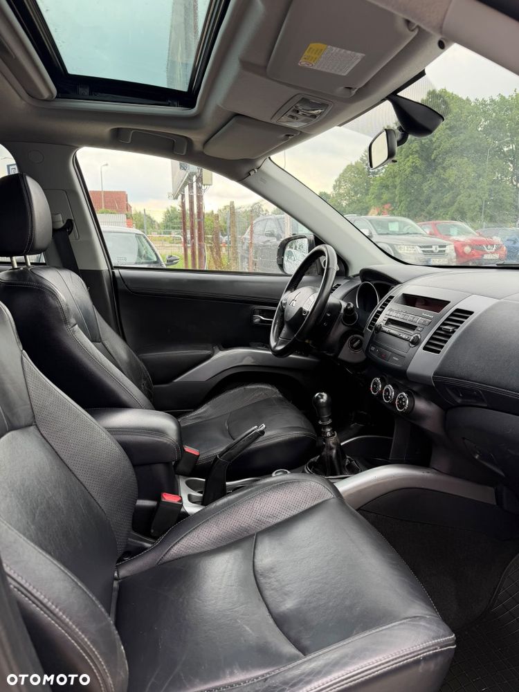 Mitsubishi Outlander - 6