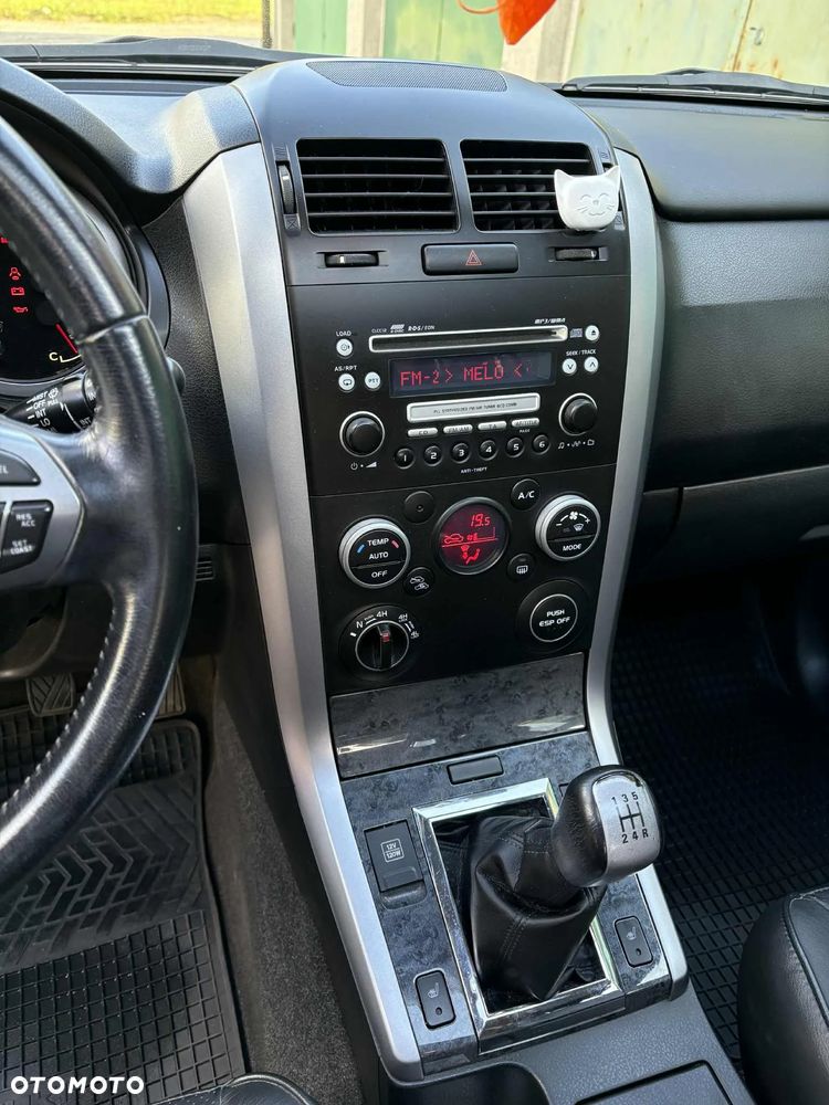 Suzuki Grand Vitara 1.9 DDiS De luxe - 14