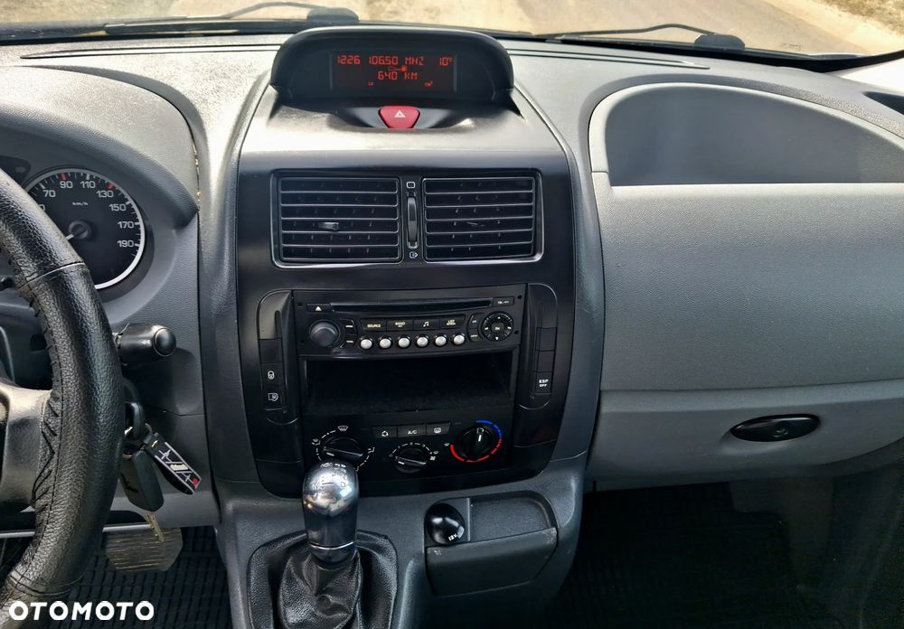 Peugeot Expert - 25