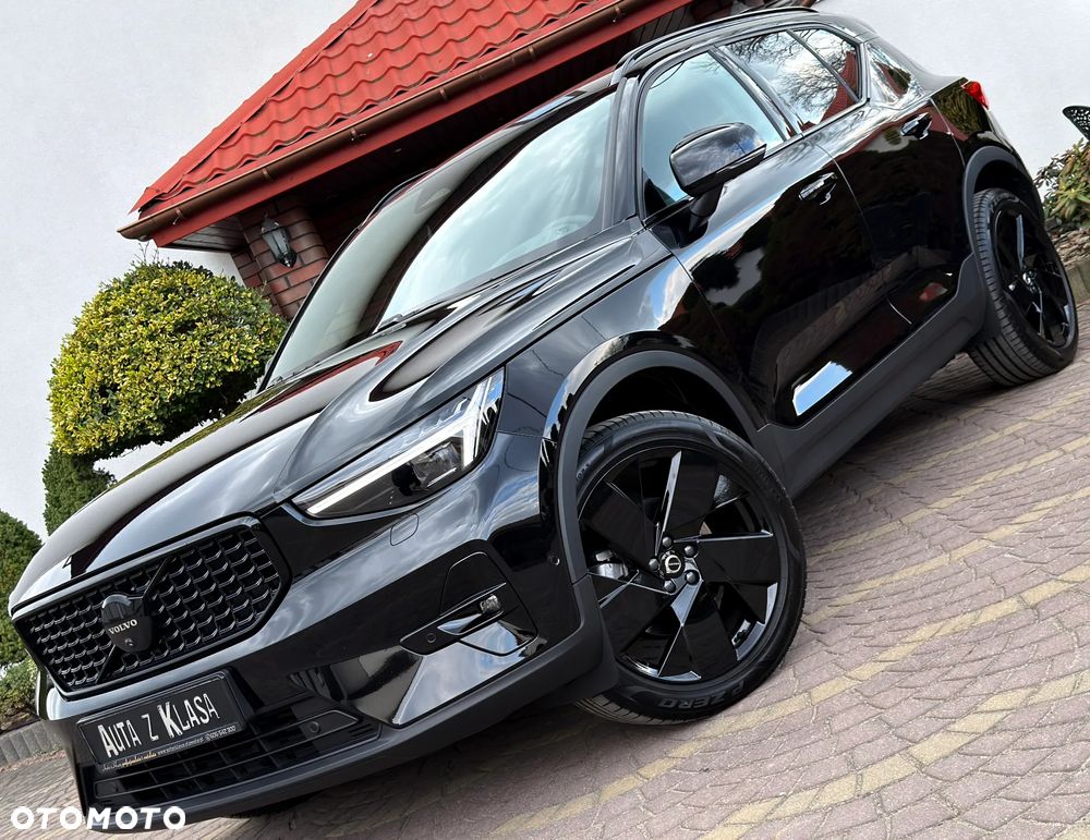 Volvo XC 40 B3 B DKG Ultra Black Edition - 2