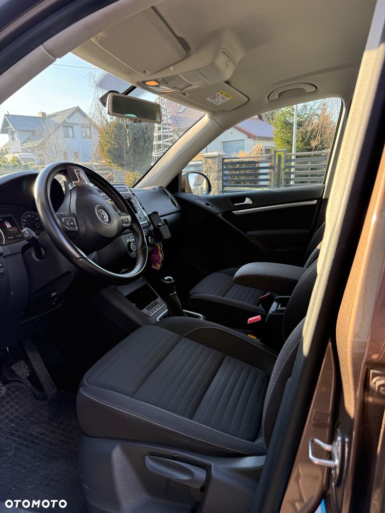 Volkswagen Tiguan 2.0 TDI DPF BlueMotion Technology Cup Sport & Style - 4