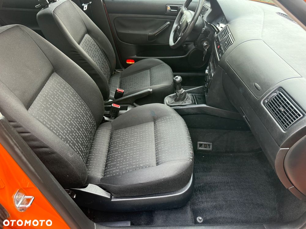 Volkswagen Golf 1.6 Basis - 5