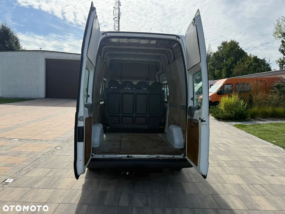 Ford Transit - 11