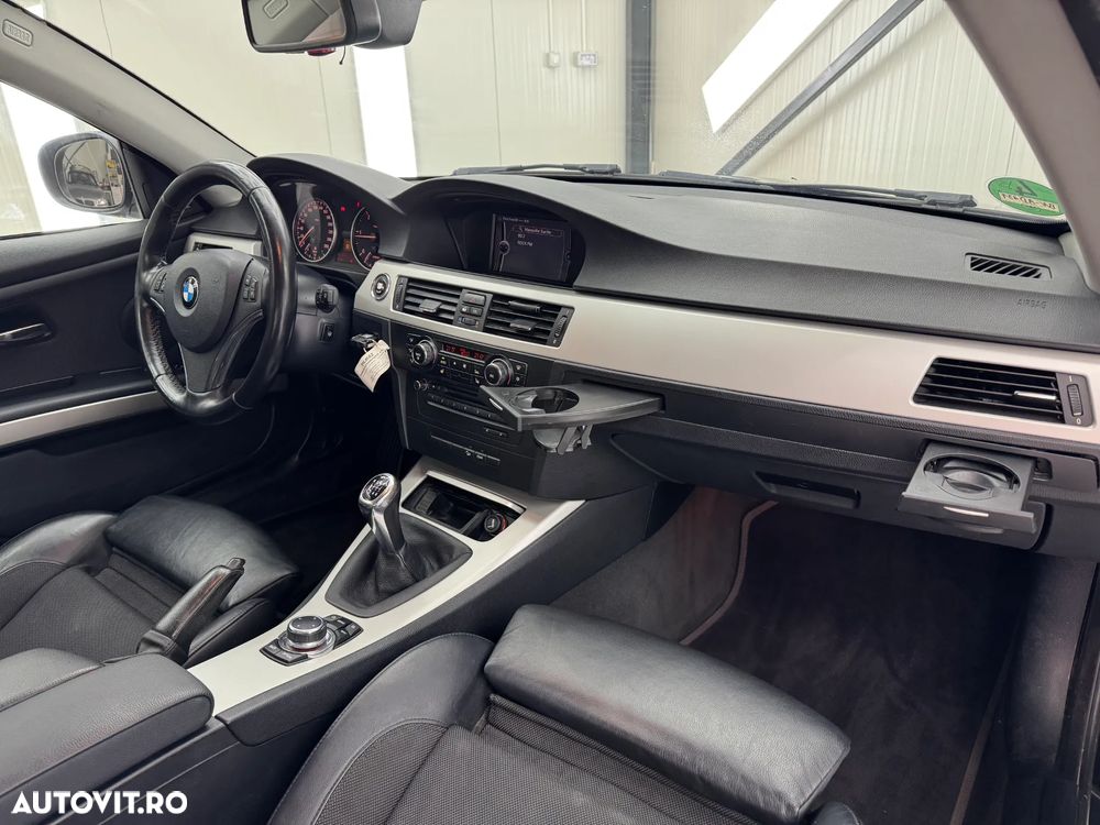 BMW Seria 3 320d xDrive Edition Exclusive - 17