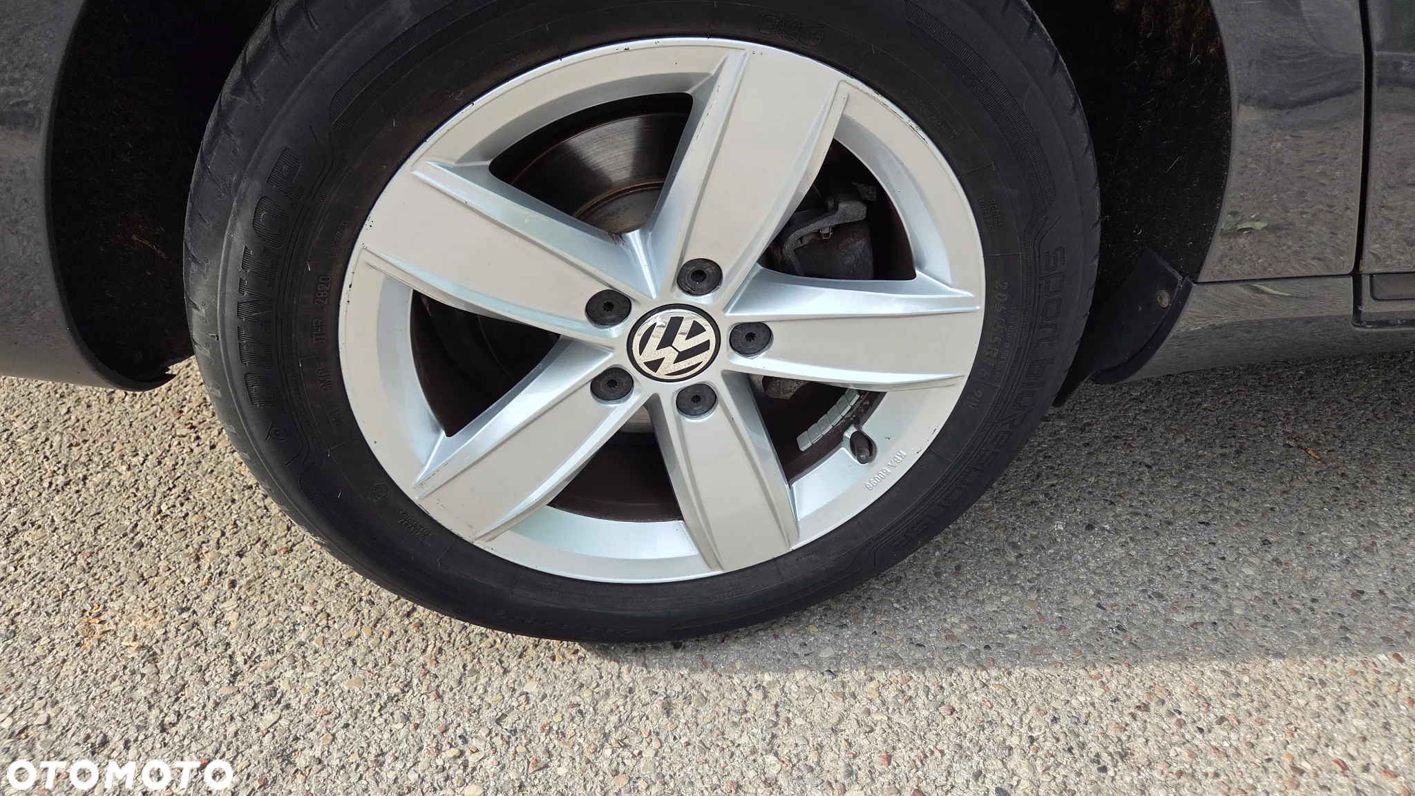 Volkswagen Passat - 16