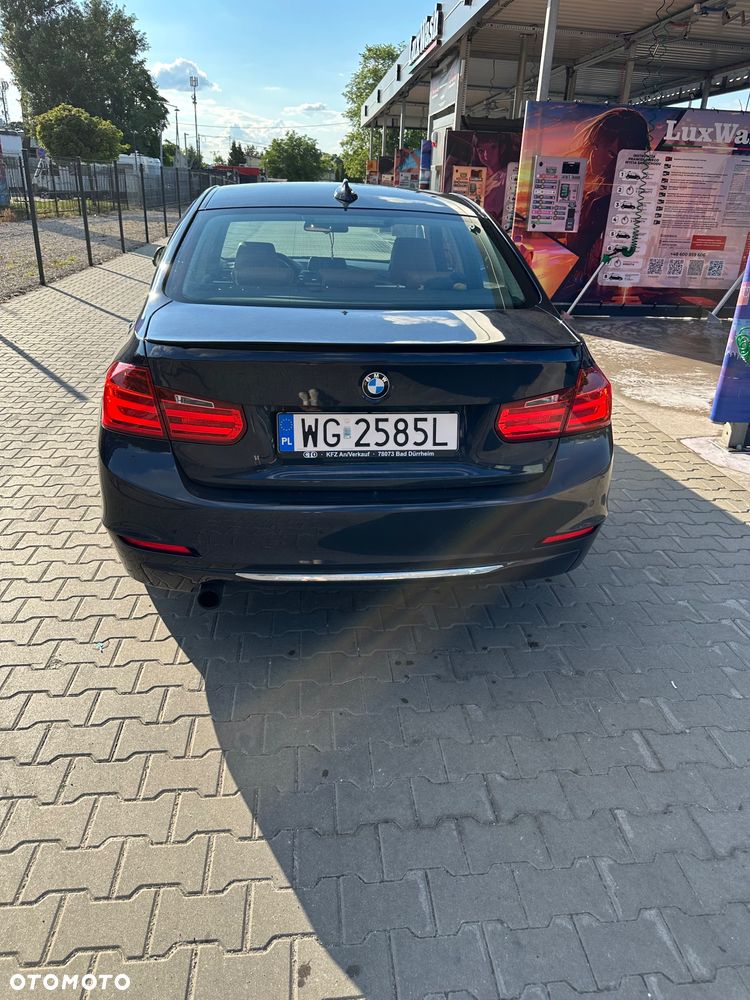 BMW Seria 3 316i Luxury Line - 10