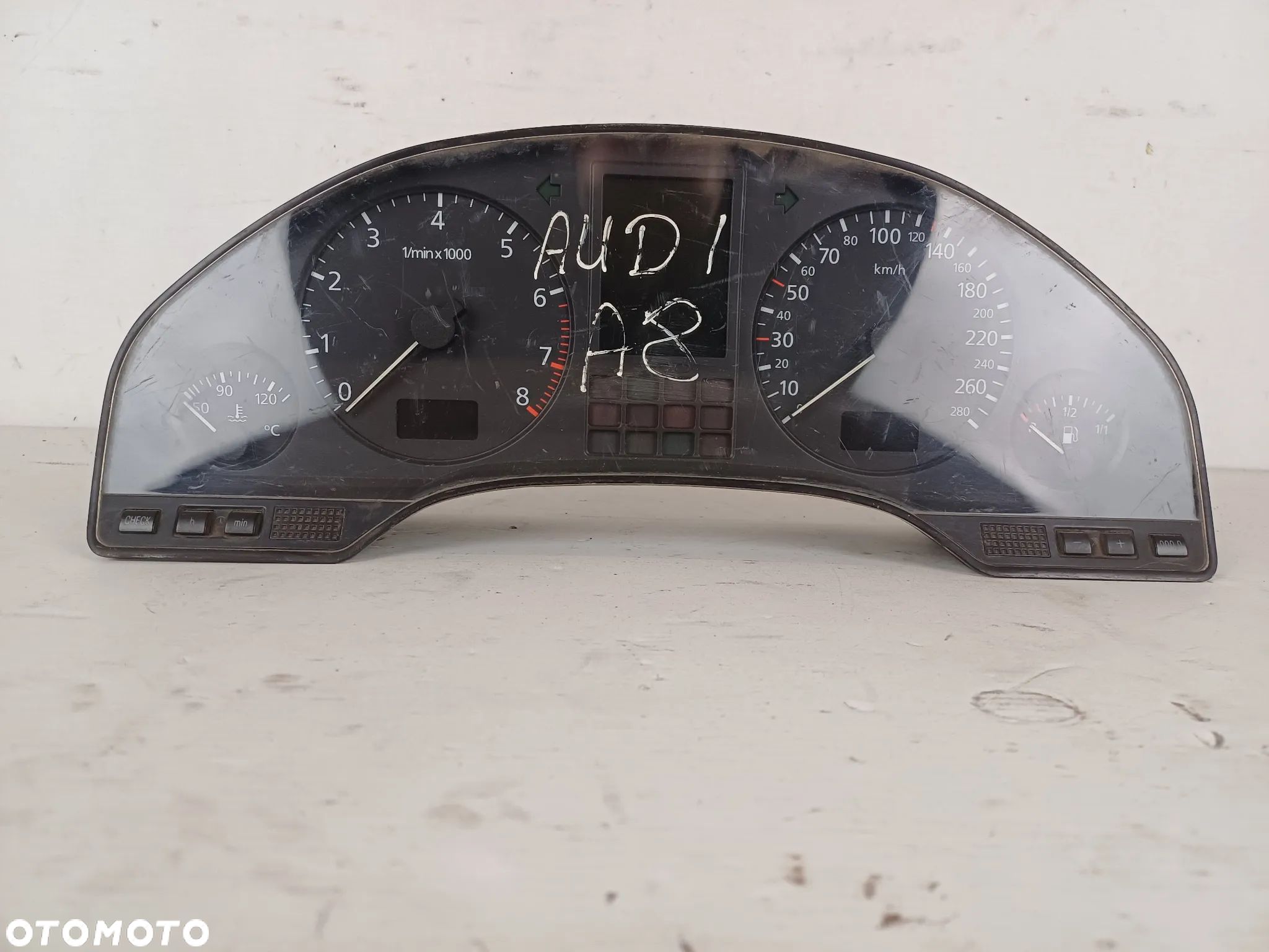 AUDI A8 LICZNIK ZEGARY 4D0919033M - 1