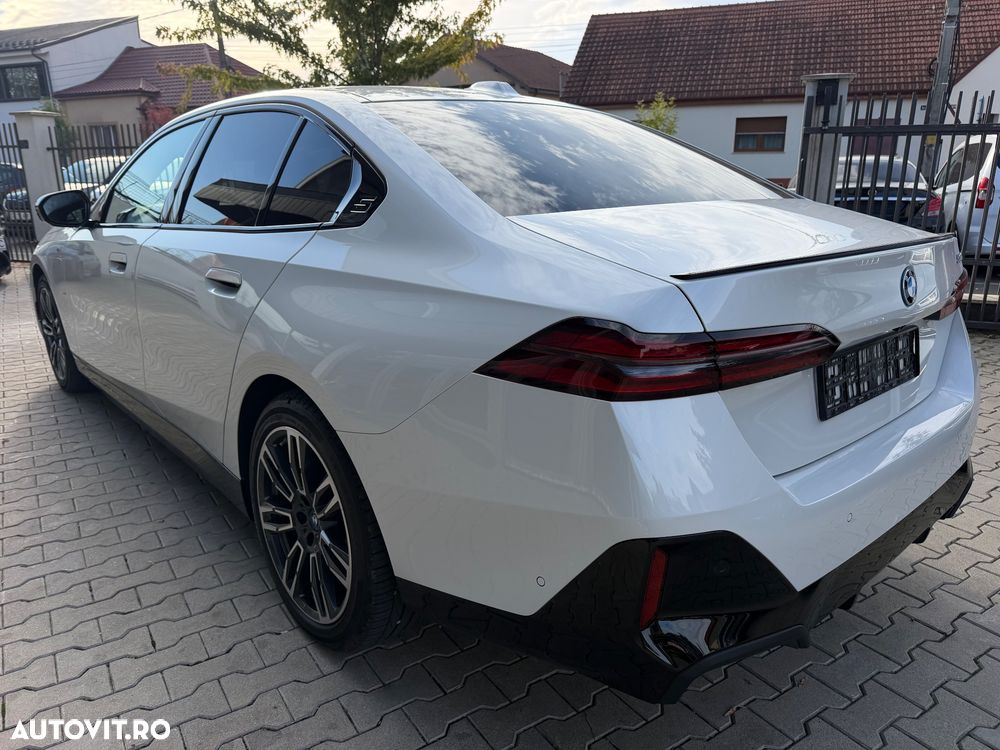 BMW Seria 5 530e Aut. - 4