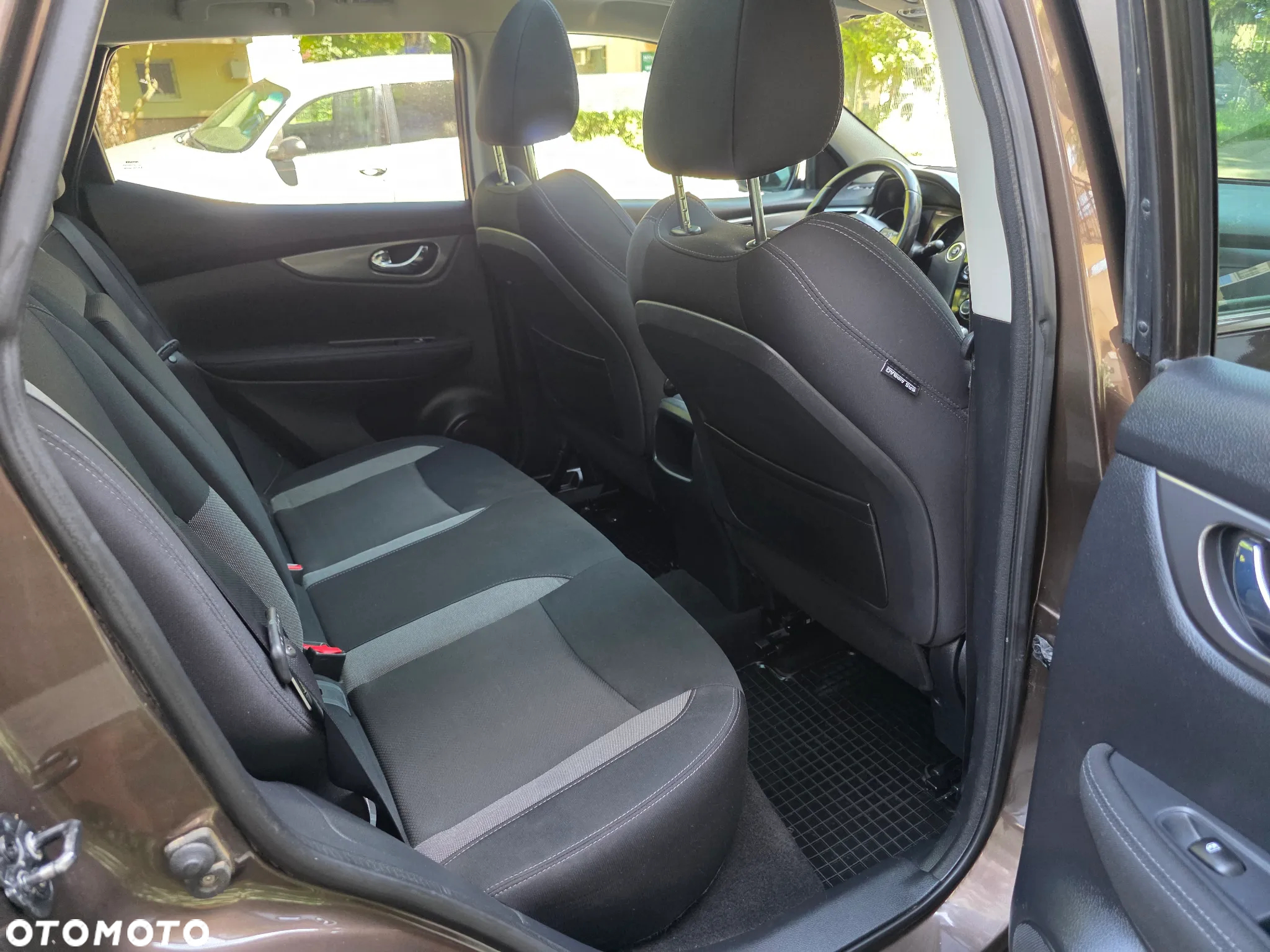 Nissan Qashqai 1.6 DCi 4x4 N-Connecta - 16