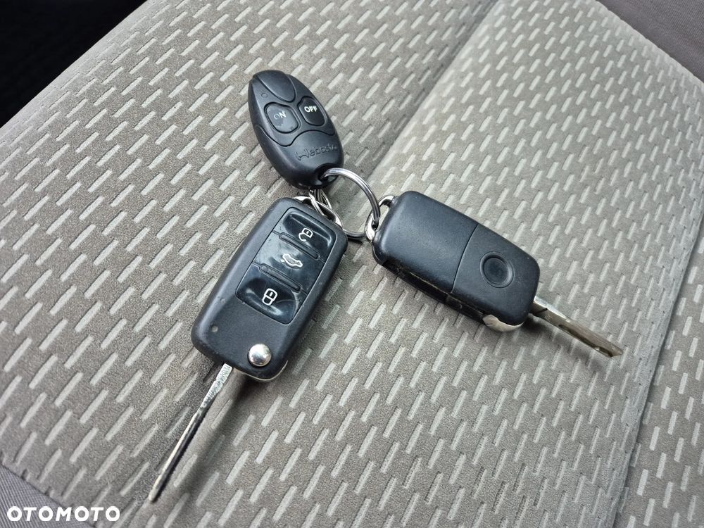 Volkswagen Golf Plus 2.0 TDI DPF DSG Team - 7