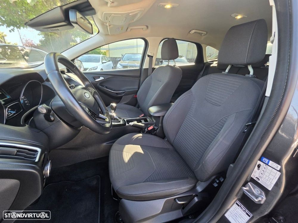 Ford Focus 1.5 TDCi ECOBlue Active - 11