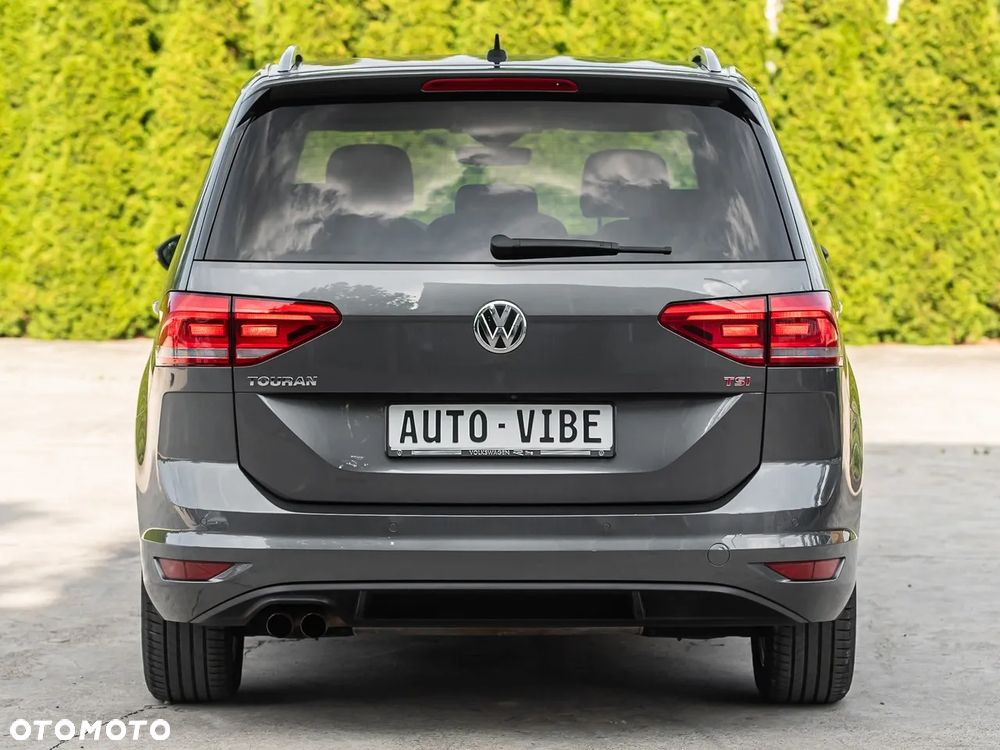 Volkswagen Touran 1.8 TSI (BlueMotion Technology) DSG Highline - 11
