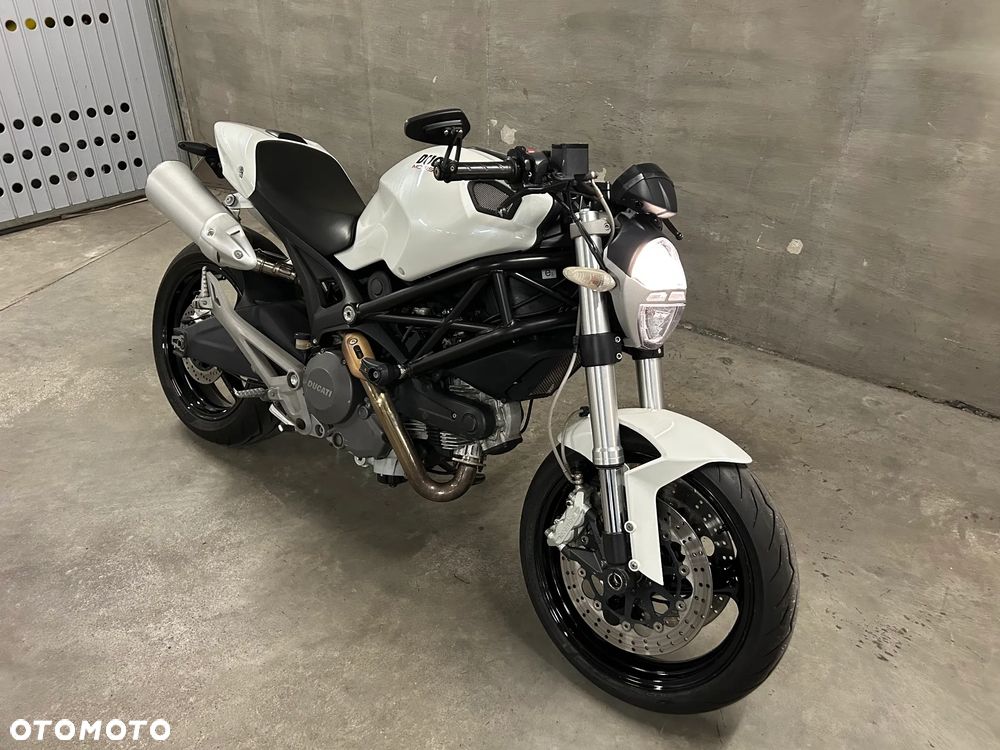 Ducati Monster - 13