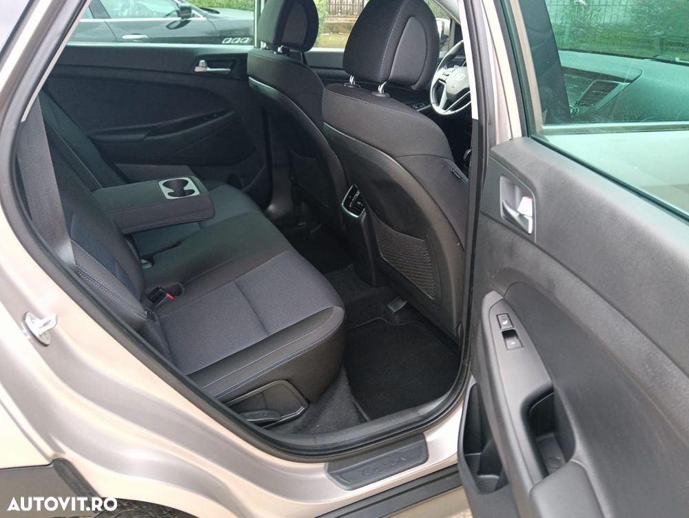 Hyundai Tucson blue 1.7 CRDi 2WD DCT Style - 23