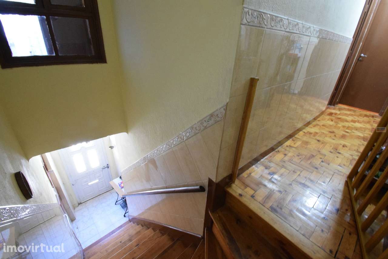 Moradia V2 c/ Comércio - Vila de Caria - Grande imagem: 4/37