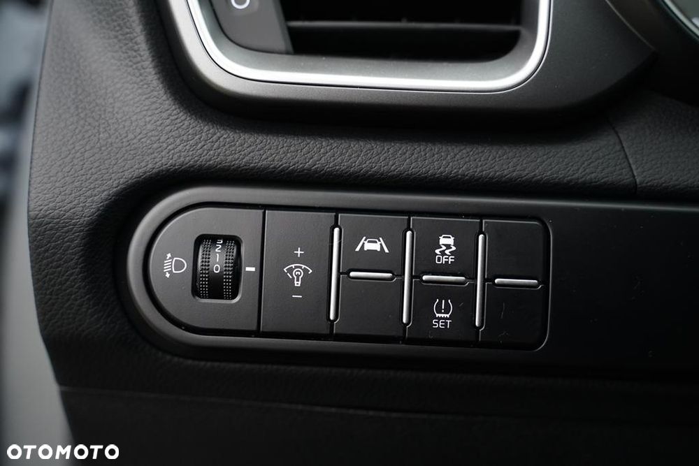 Kia XCeed 1.6 T-GDI M DCT - 11