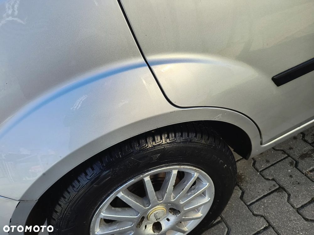 Ford Fiesta 1.3 - 10