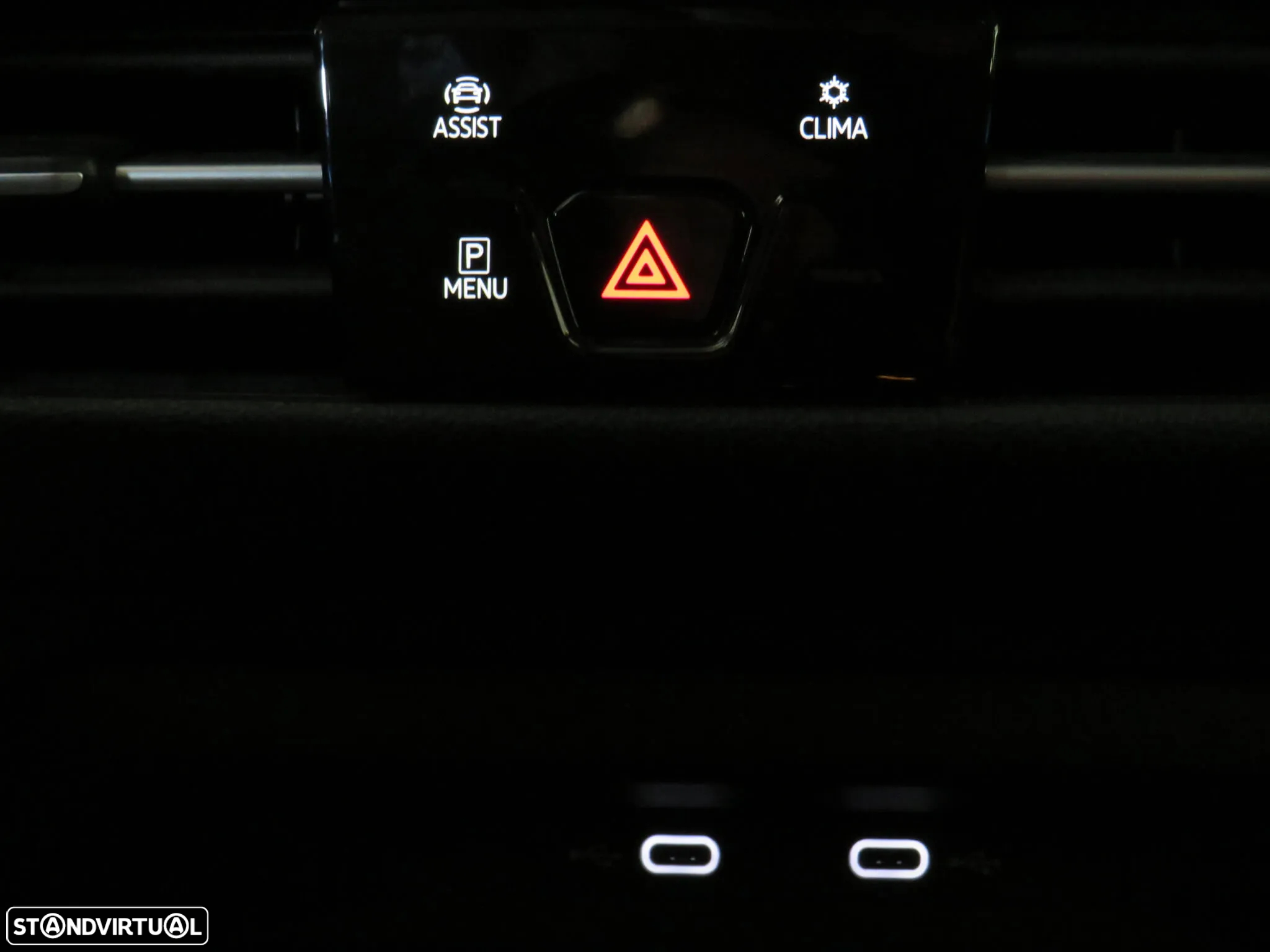 VW Golf 1.0 eTSI Life DSG - 48