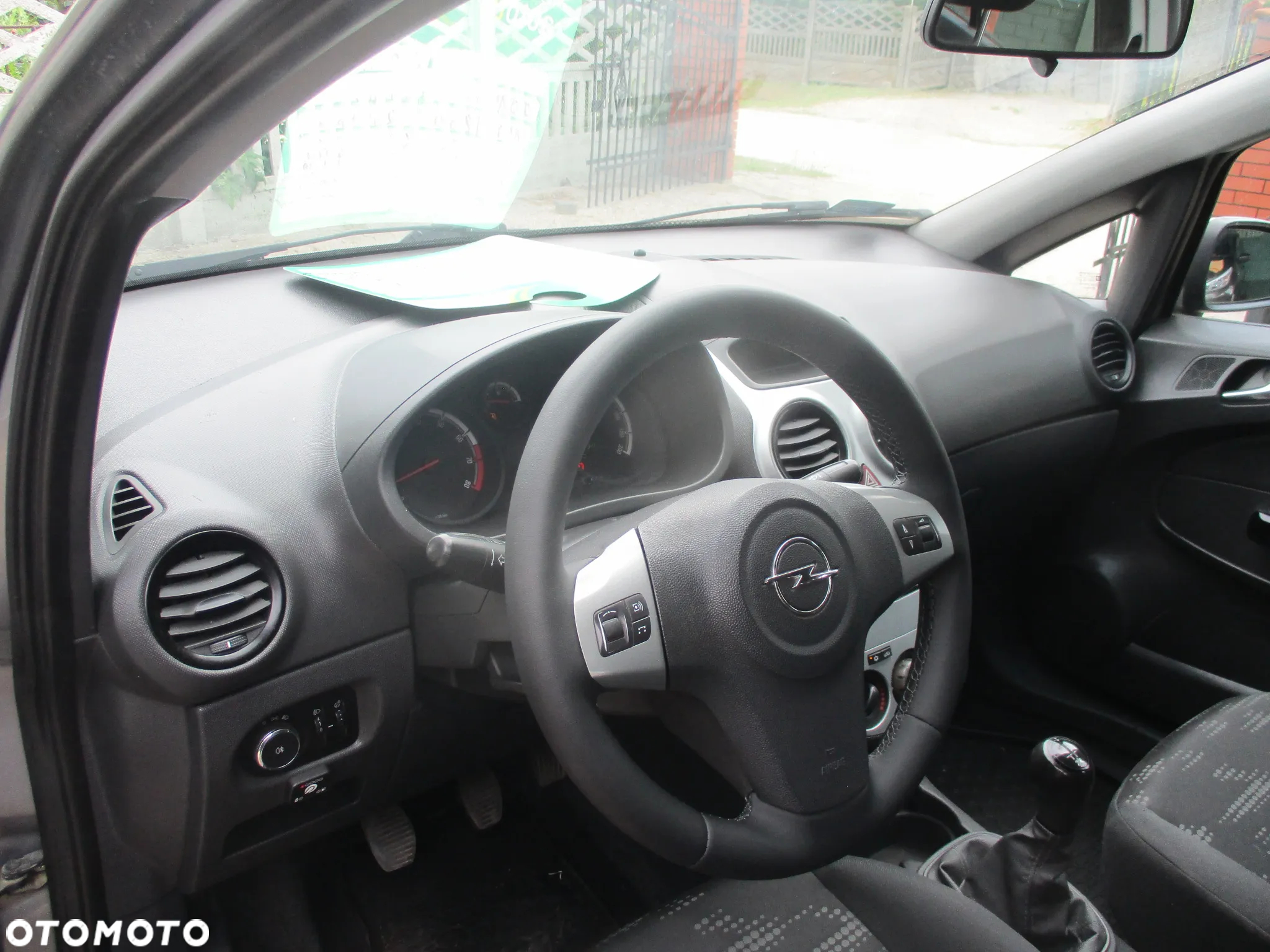 Opel Corsa 1.2 16V Edition / Active - 12