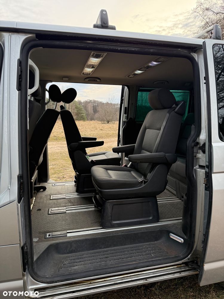 Volkswagen Multivan - 10
