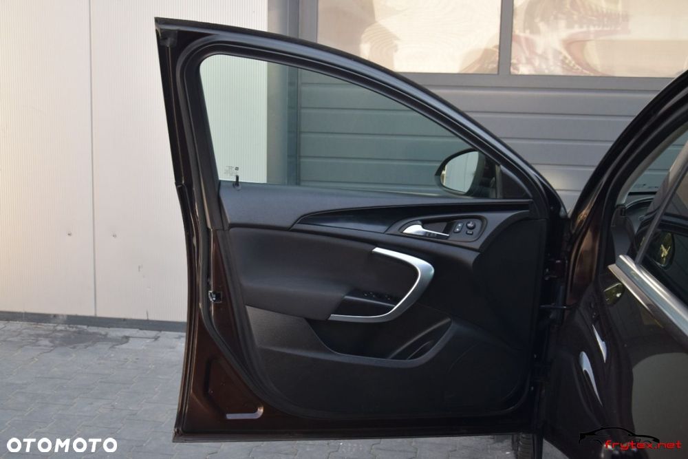Opel Insignia - 16