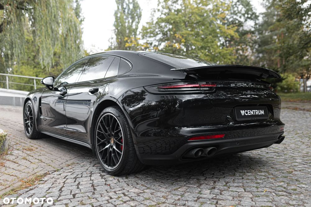 Porsche Panamera Turbo - 8