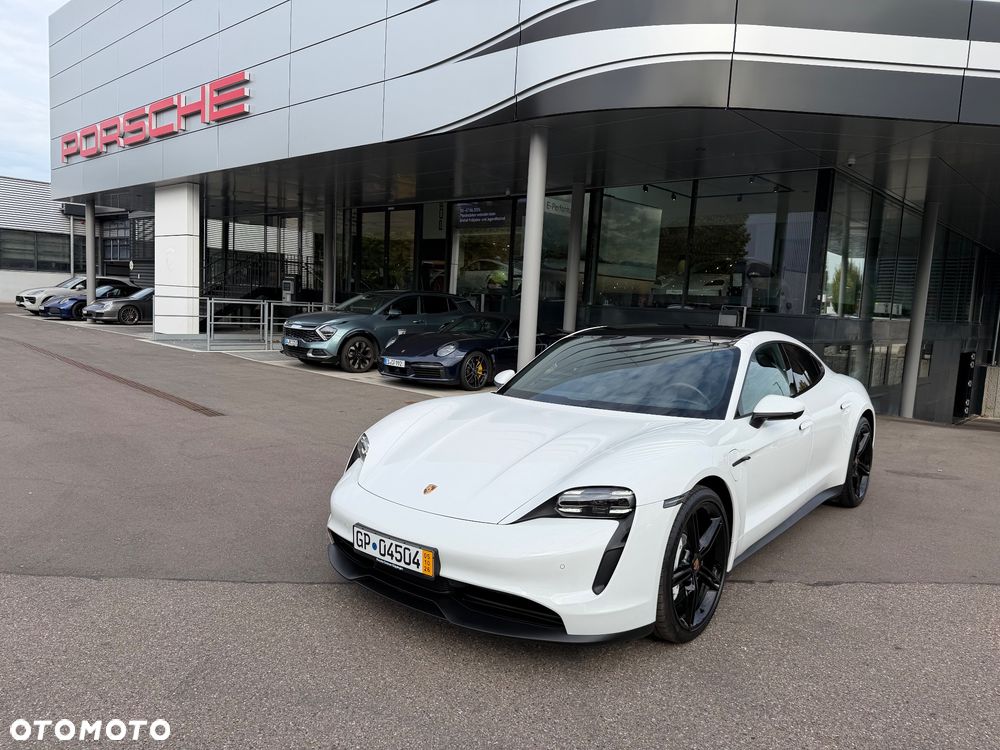 Porsche Taycan Performance Plus - 2