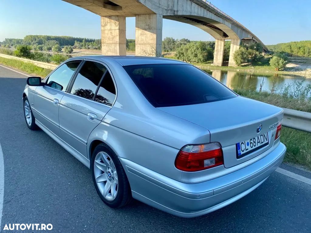 BMW Seria 5 525dA - 1