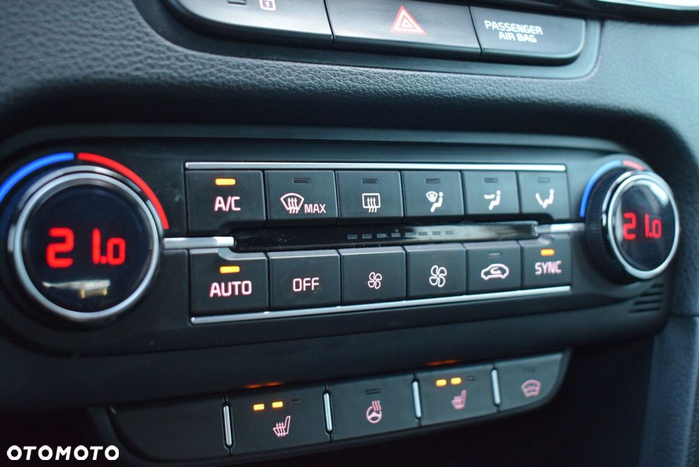 Kia ProCeed 1.5 T-GDI GT Line - 25