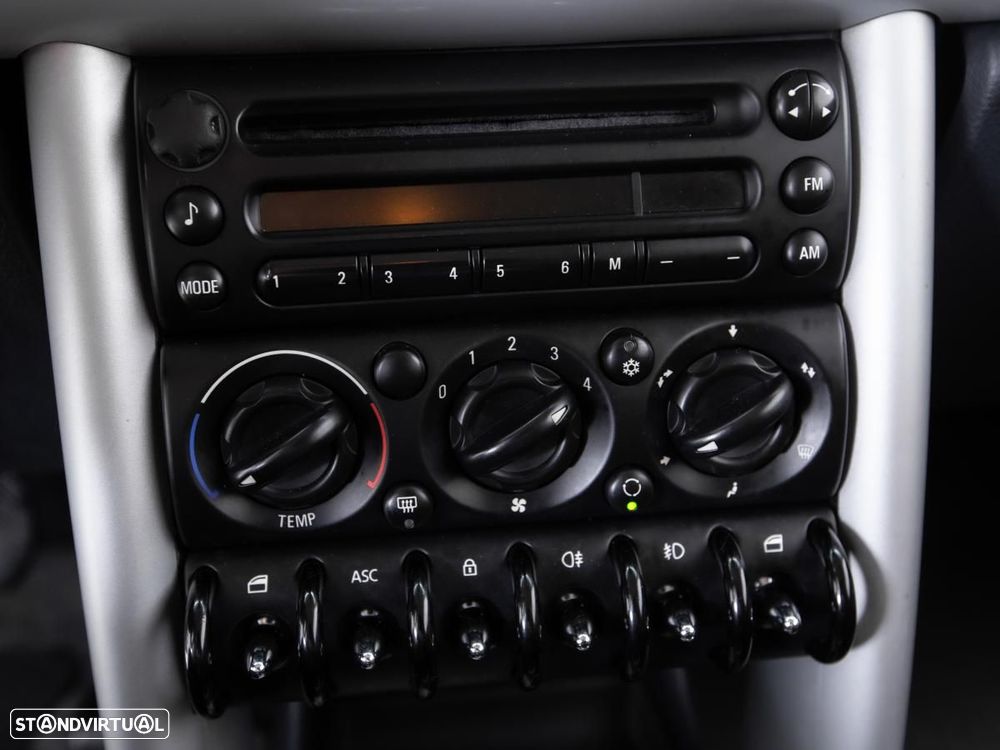 MINI 3 Portas One D - 13