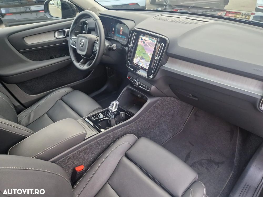 Volvo XC 40 B4 AT FWD MHEV Ultimate Dark - 10