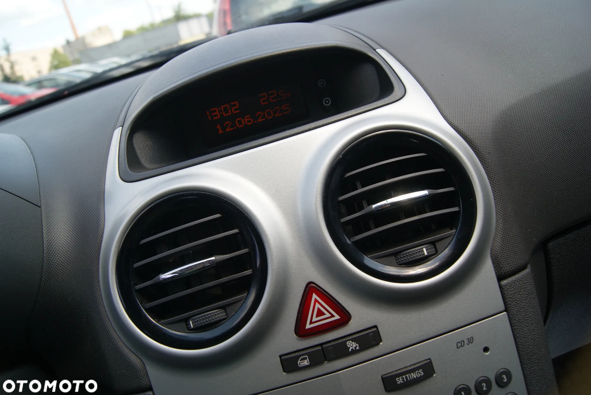 Opel Corsa 1.2 16V Enjoy - 29