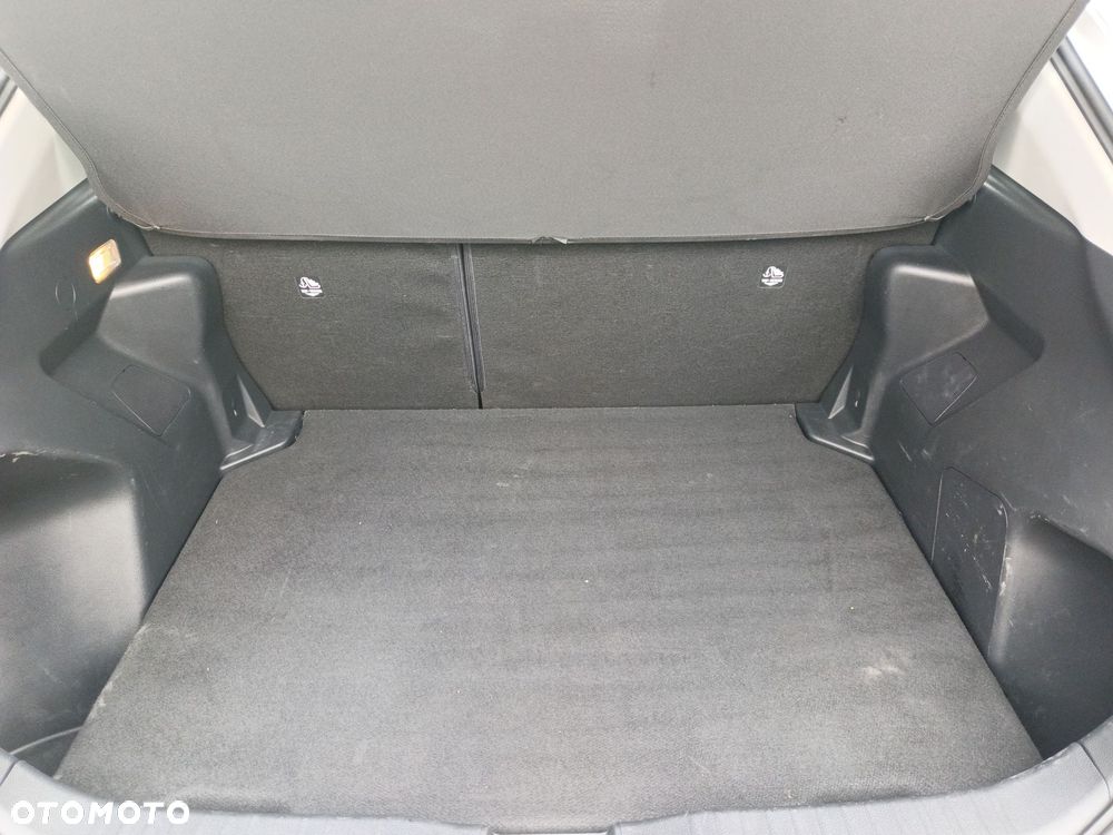 Toyota Yaris Cross Hybrid 1.5 Comfort 4x4 - 12
