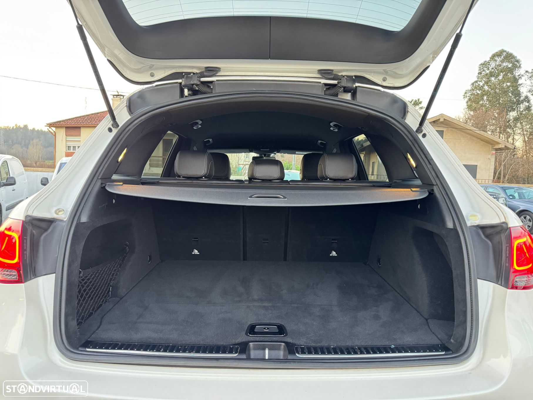 Mercedes-Benz GLC 220 d 4Matic 9G-TRONIC AMG Line - 5