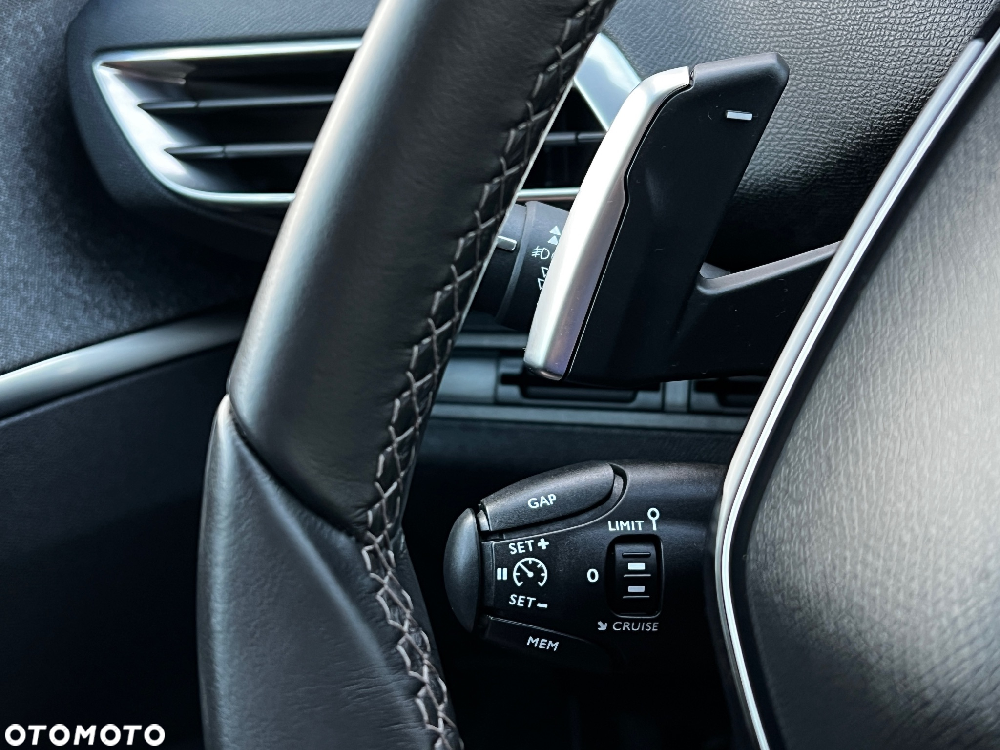 Peugeot 3008 BlueHDi 120 EAT6 Stop & Start Allure - 25
