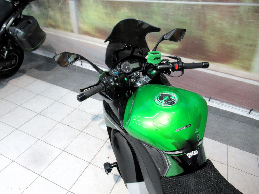 Kawasaki Ninja 1000 SX - 13