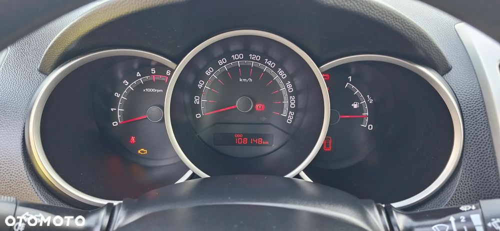 Kia Venga 1.4 CRDi L - 9