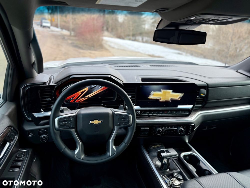 Chevrolet Silverado - 15