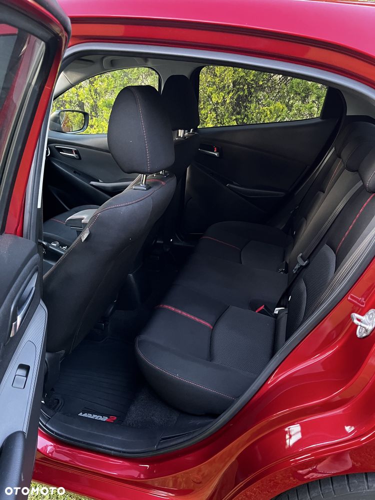Mazda 2 - 7