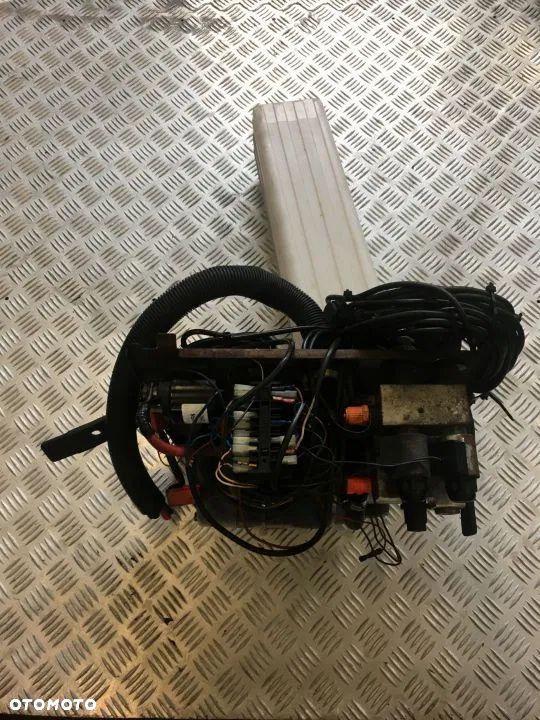 SILNIK POMPA 15t DHOllandia 24v 7083052b - 1