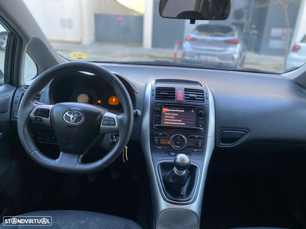 Toyota Auris 1.4 D-4D - 15