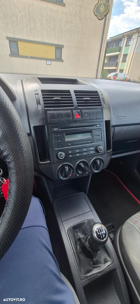 Volkswagen Polo 1.2 Comfortline - 2