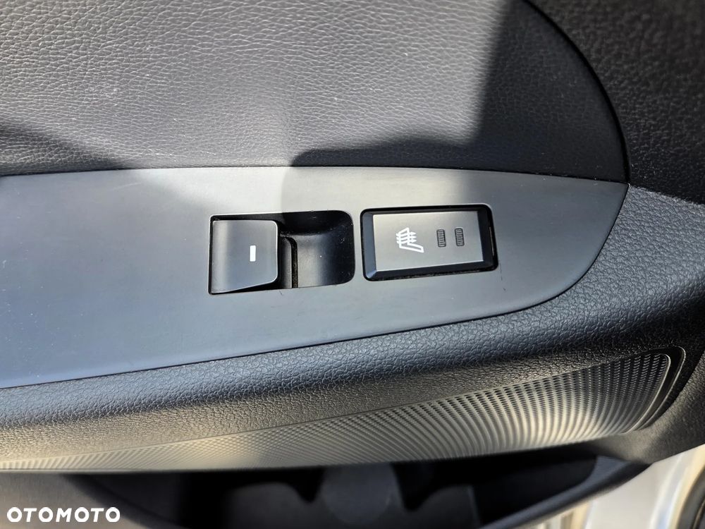 Hyundai Tucson 1.7 CRDI BlueDrive Comfort 2WD - 19