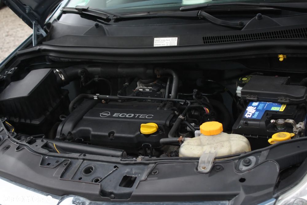 Opel Corsa 1.2 16V Silverline Easytronic - 37