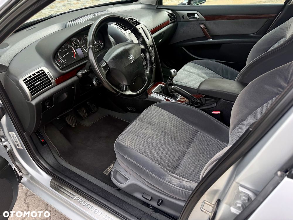Peugeot 407 - 30