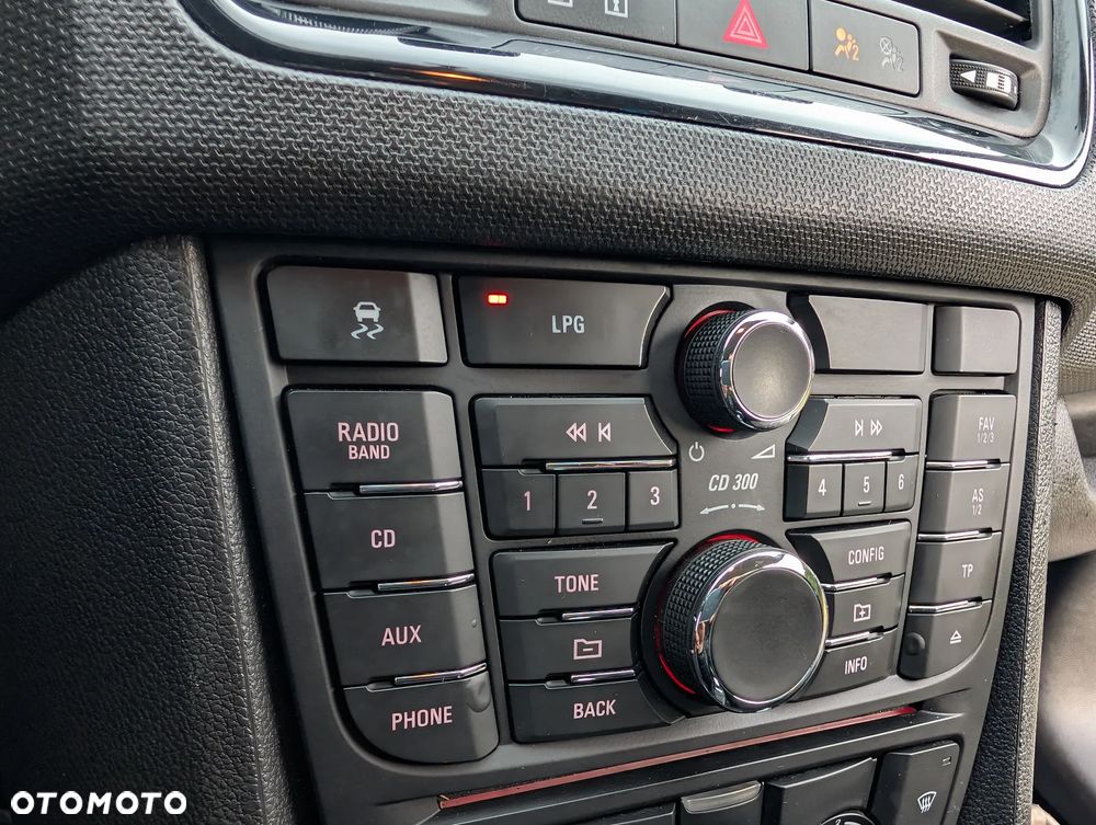 Opel Meriva 1.4 T Enjoy S&S - 30