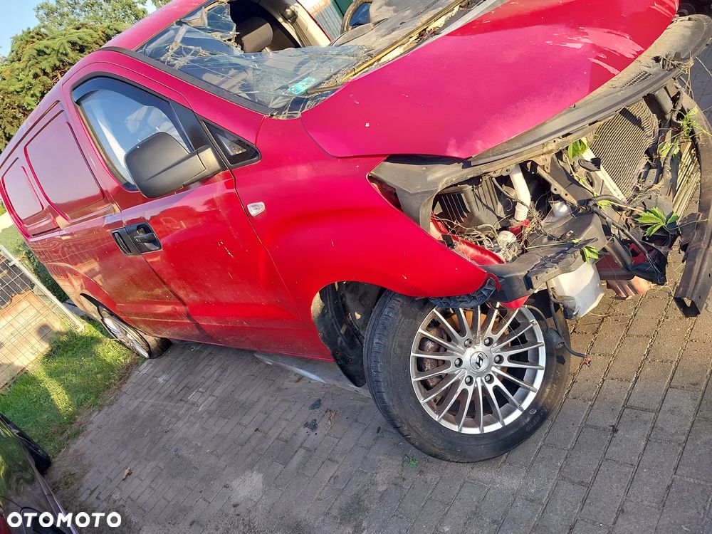 Hyundai h1 - 4