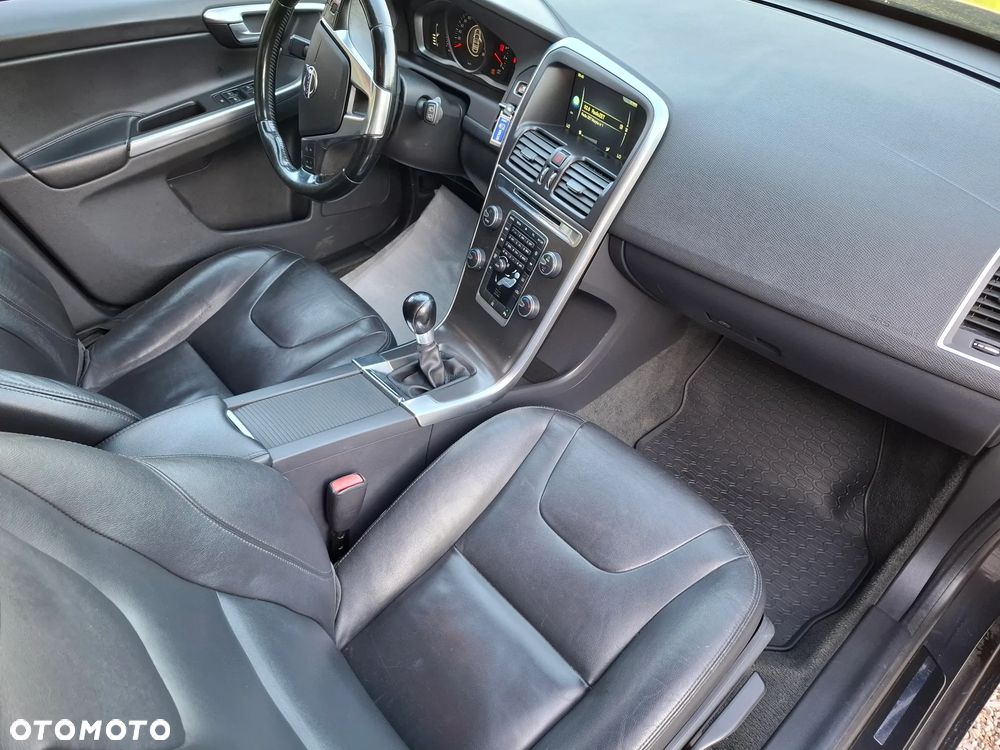 Volvo XC 60 - 8